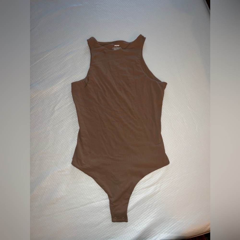SKIMS FITS EVERYBODY HIGH NECK BODYSUIT